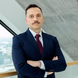 高盛首席策略师发出警告：美国股市可能低估关税影响，建议跨市场投资