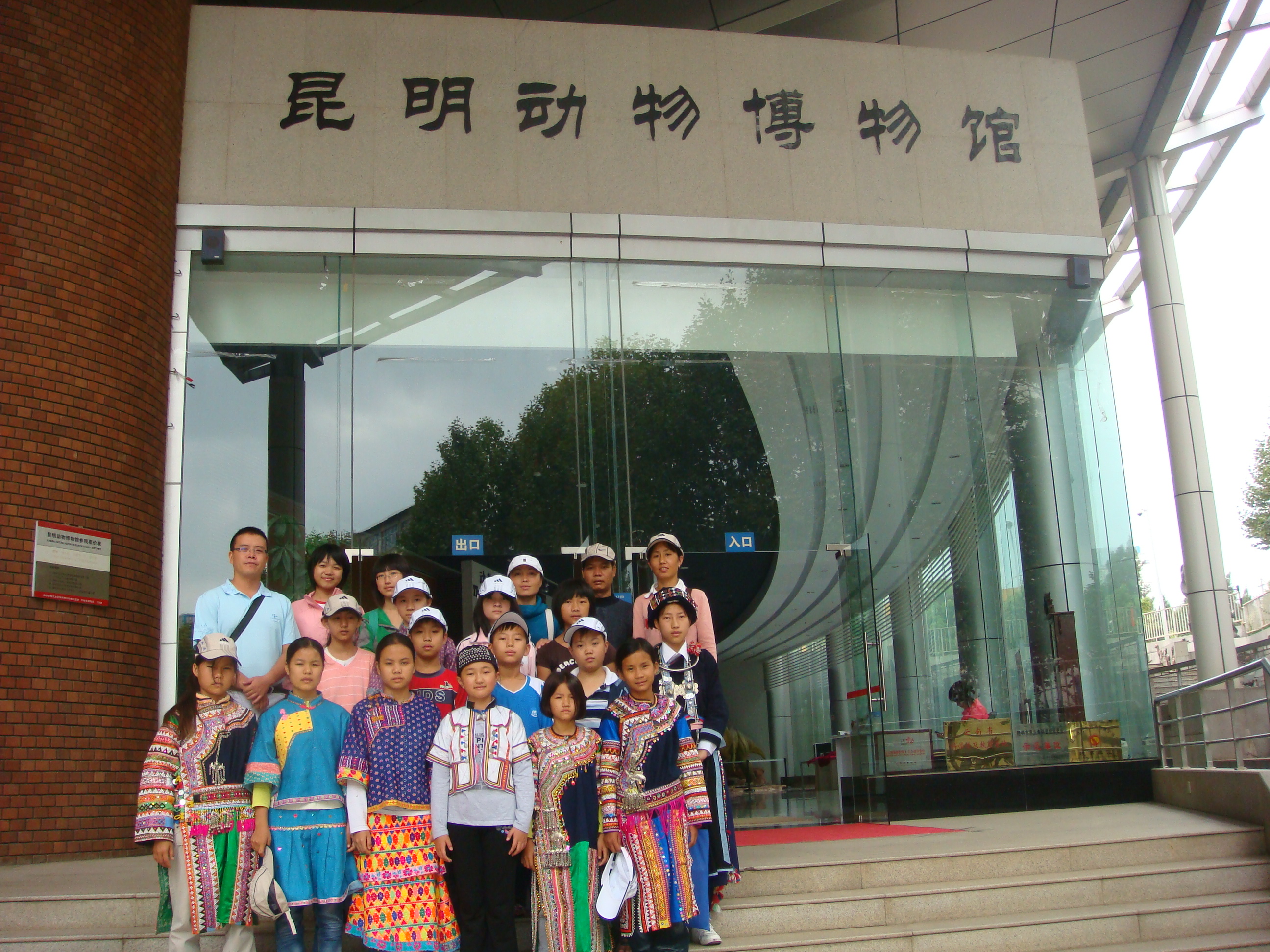 A股收评 | 创业板指上涨0.96%!结构性行情活跃,各板块龙头股创造新高