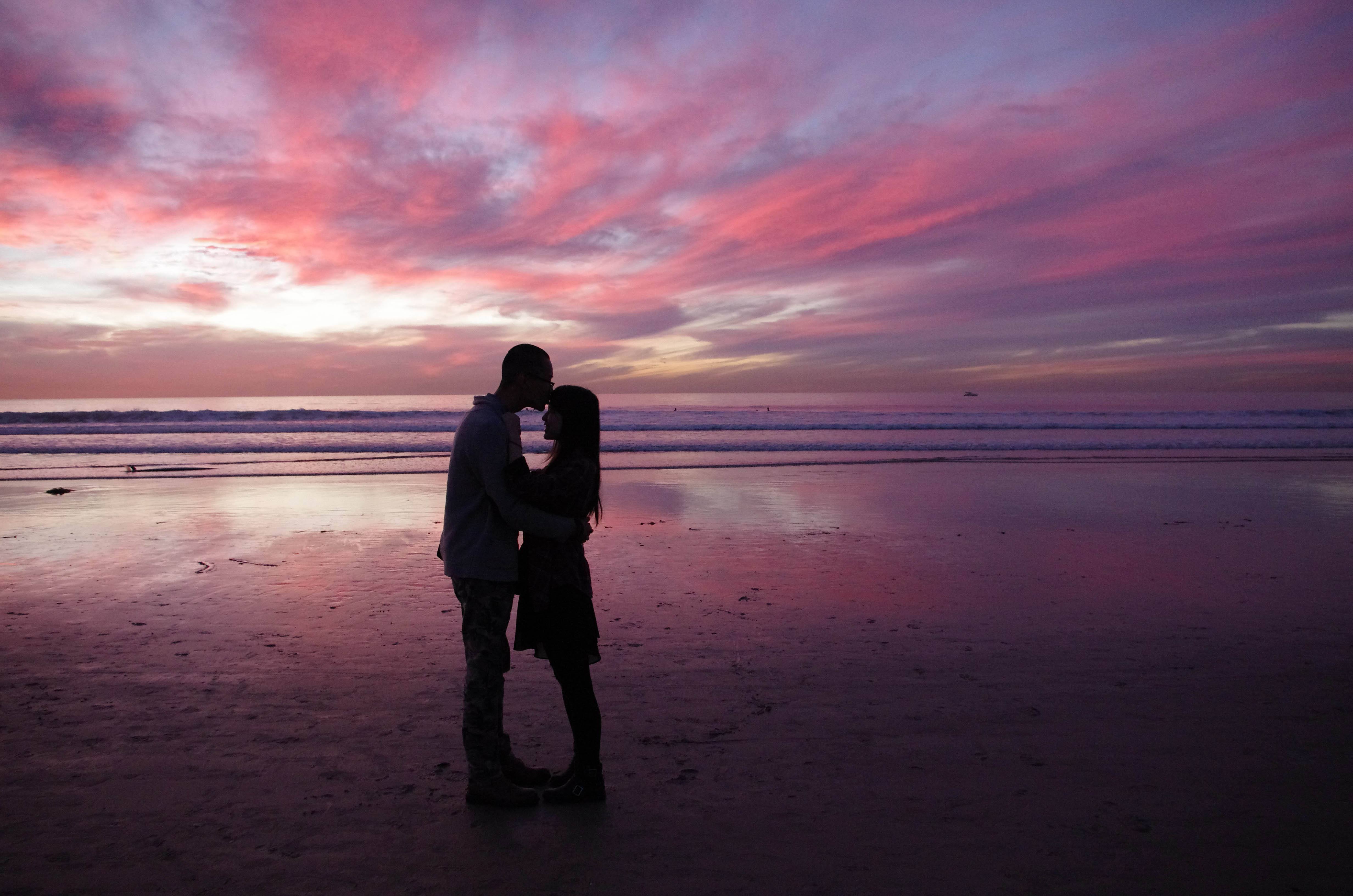 报告称美消费者警惕价格上涨 美媒：关税恐将“偷走”圣诞节